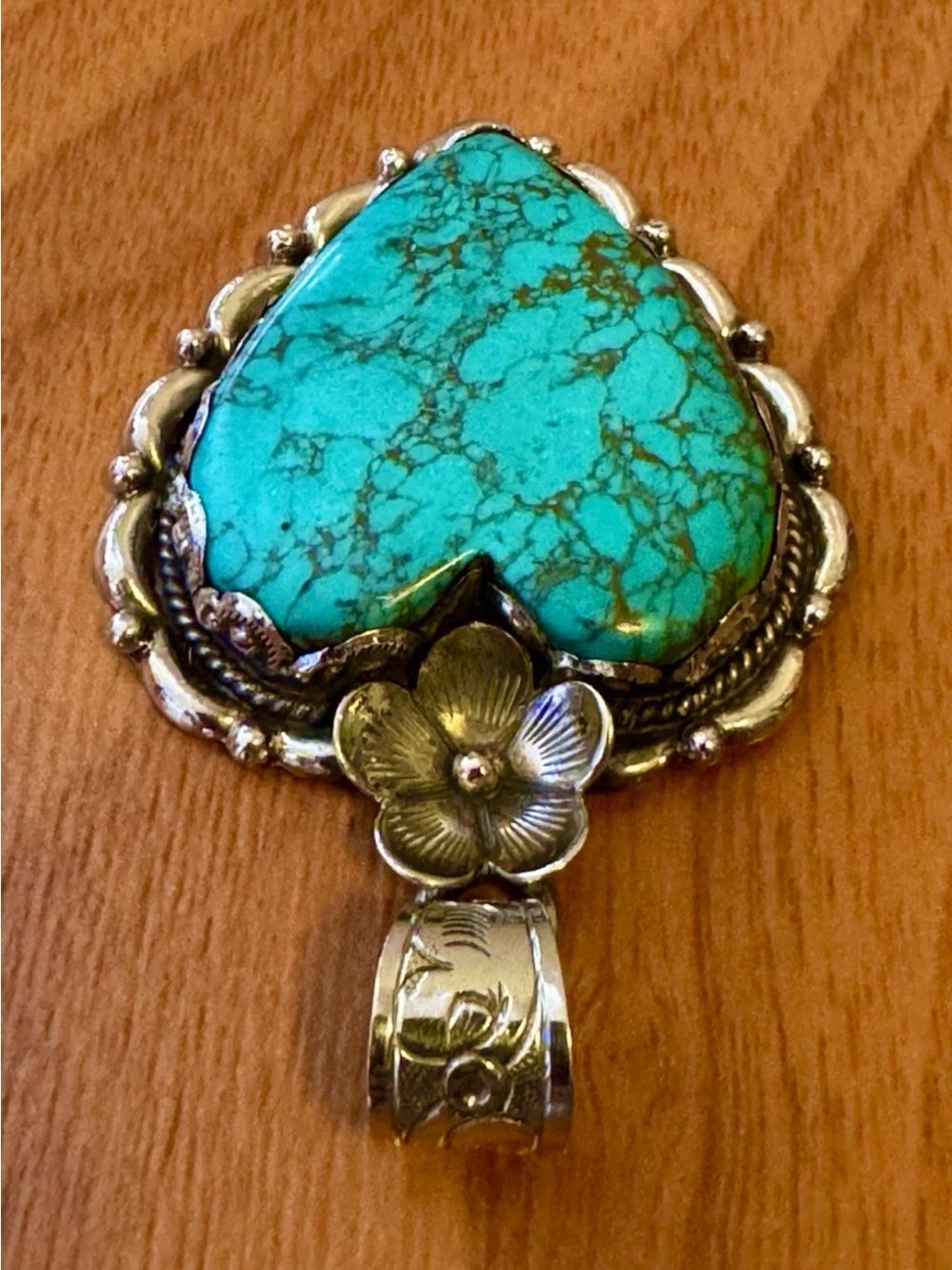 Handcrafted Heart Shape Howlite Turquoise Pendant Set In Silver 3”inch & 29grams - Picture 7 of 8